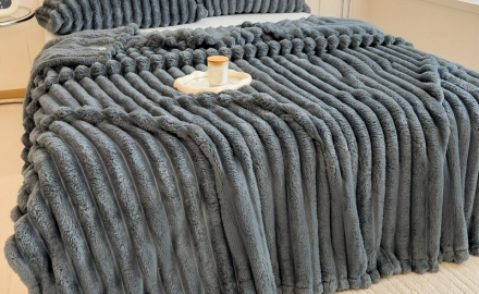 Plaid fausse fourrure luxe gris multipurpose